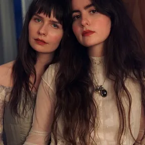 Sarah Julia photo