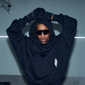 Azizi Gibson