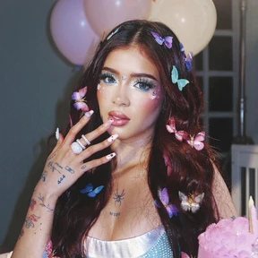 Katteyes photo