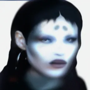 Saya Gray photo