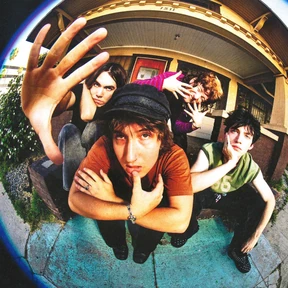 Olive Vox photo