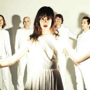 Juliette & The Licks photo