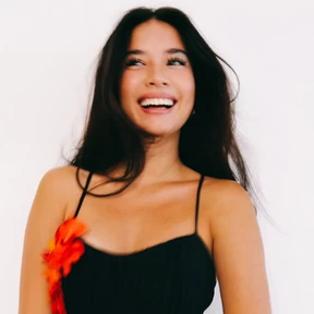 Valentina Ploy photo